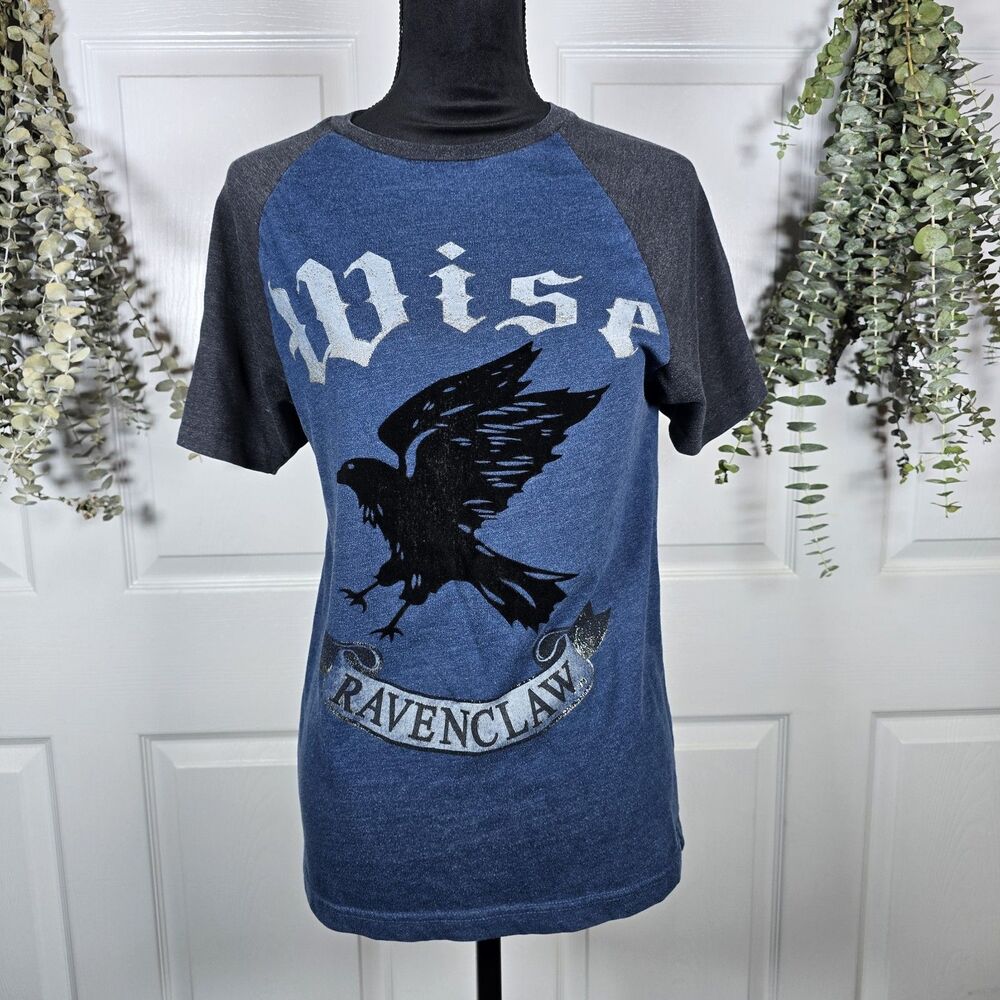 Beautiful Ravenclaw Shirt Wise Women’s Size M Harry Potter Official Merch